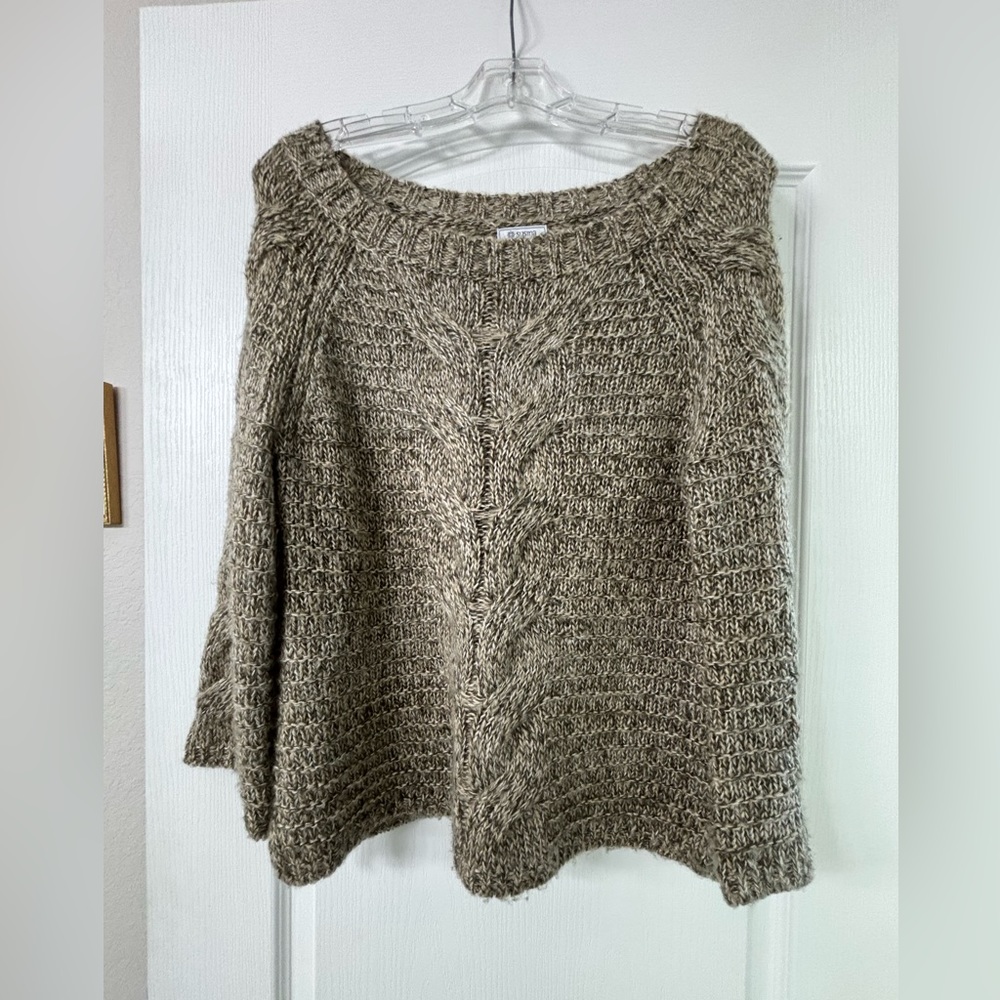 Comfy sweater for the cold weather.